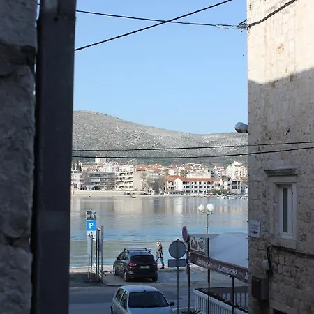 Appartement Lira - *
